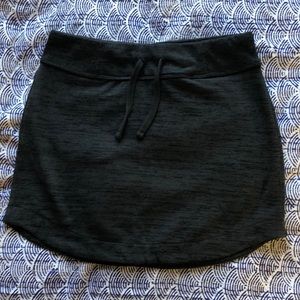 athleta dark gray skirt